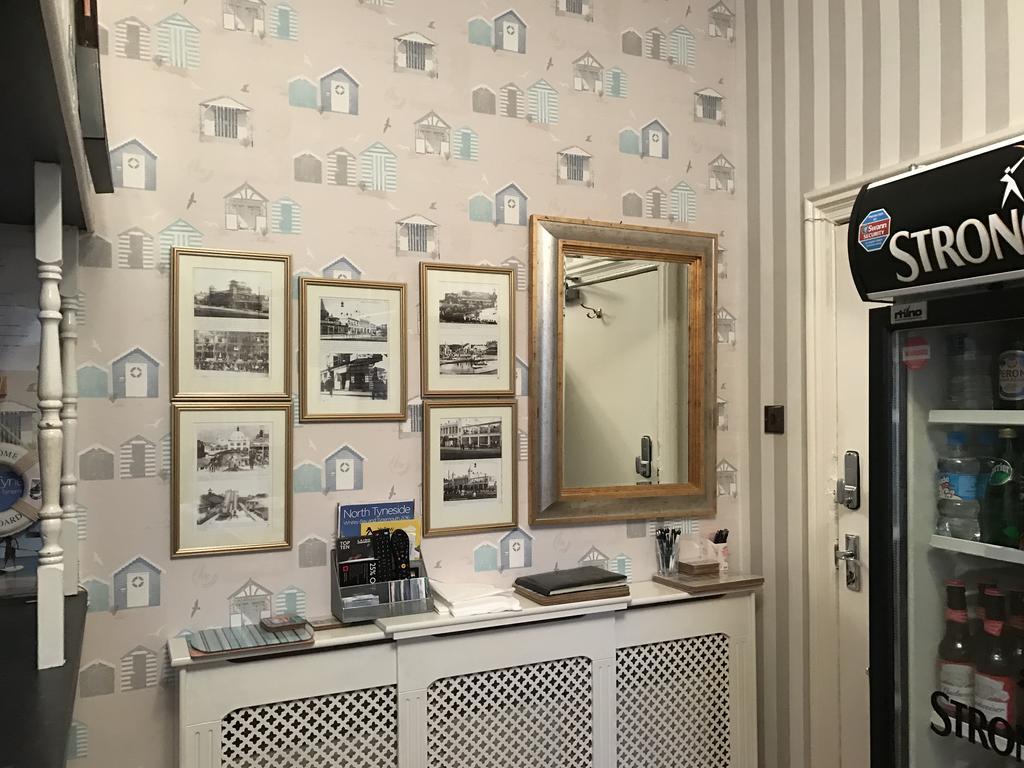 Lighthouse Guest House Whitley Bay Esterno foto