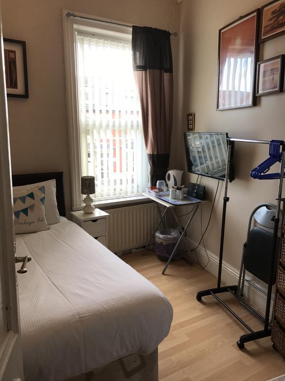 Lighthouse Guest House Whitley Bay Esterno foto
