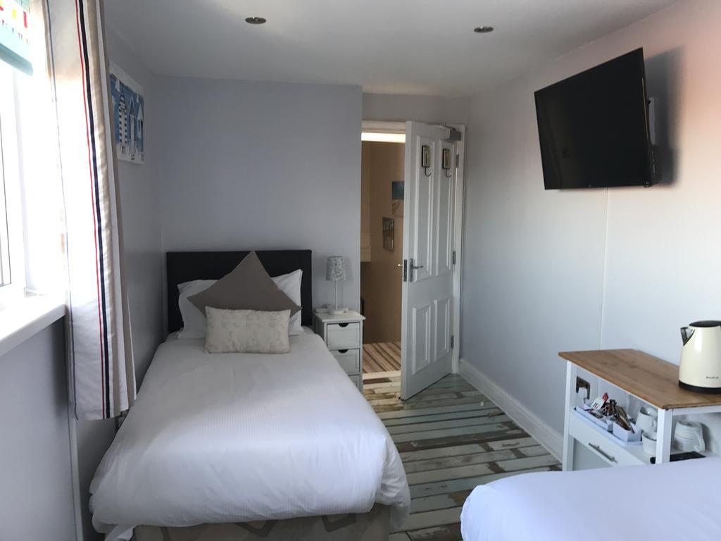 Lighthouse Guest House Whitley Bay Esterno foto