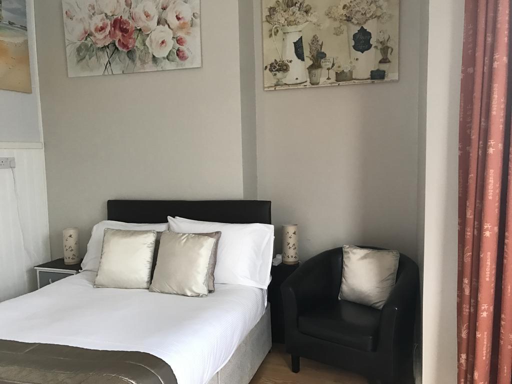 Lighthouse Guest House Whitley Bay Esterno foto