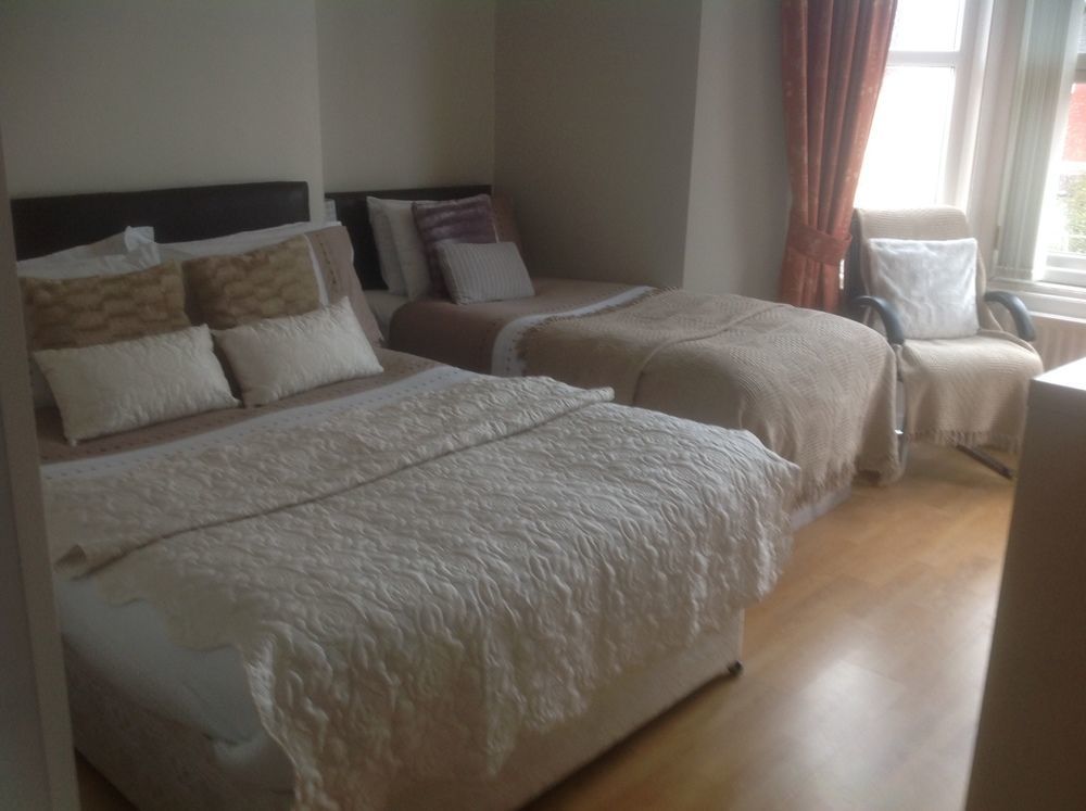 Lighthouse Guest House Whitley Bay Esterno foto