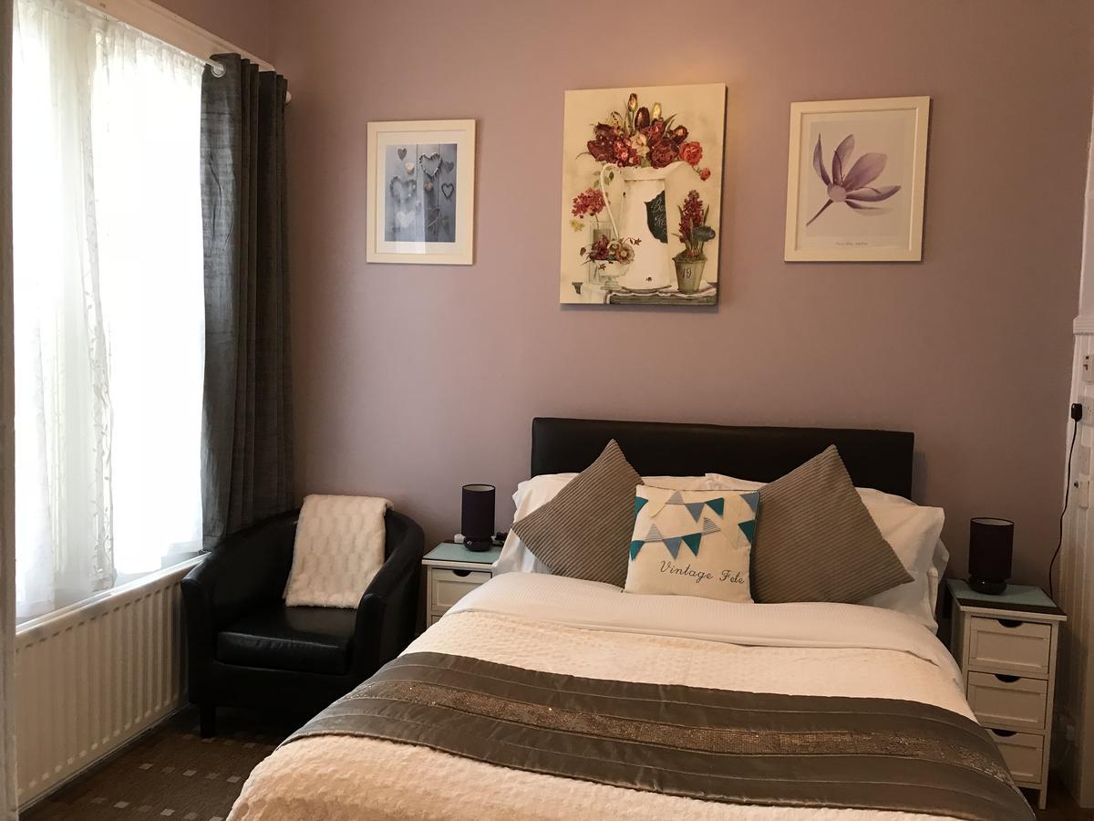 Lighthouse Guest House Whitley Bay Esterno foto