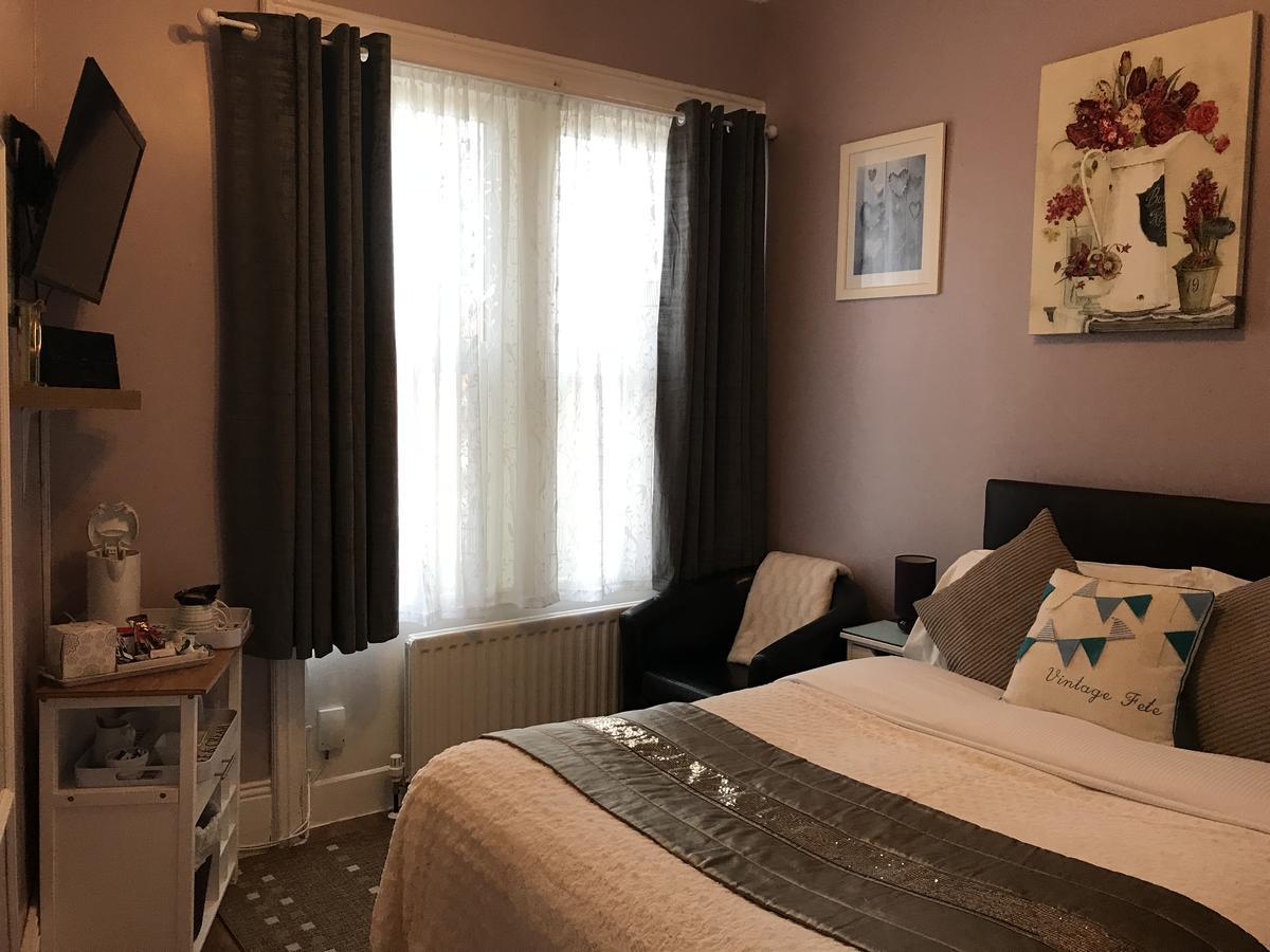 Lighthouse Guest House Whitley Bay Esterno foto