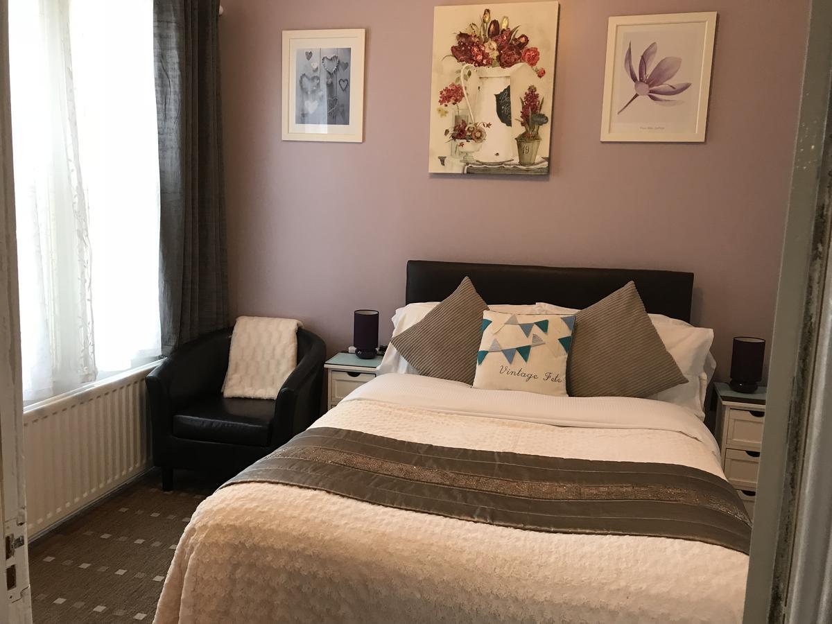 Lighthouse Guest House Whitley Bay Esterno foto