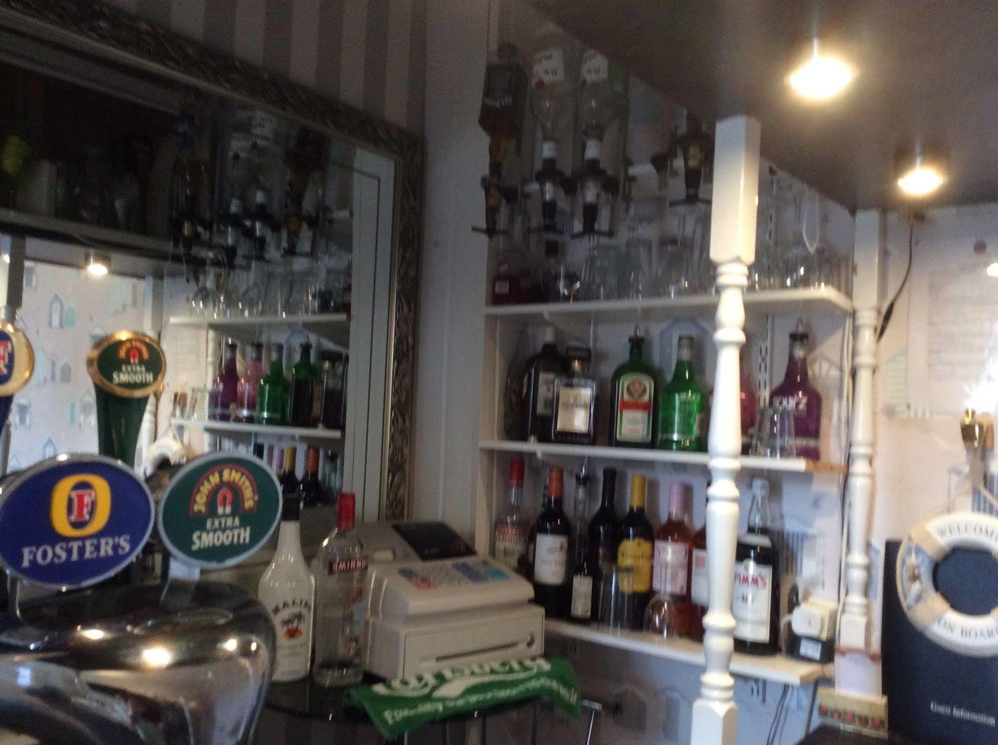 Lighthouse Guest House Whitley Bay Esterno foto